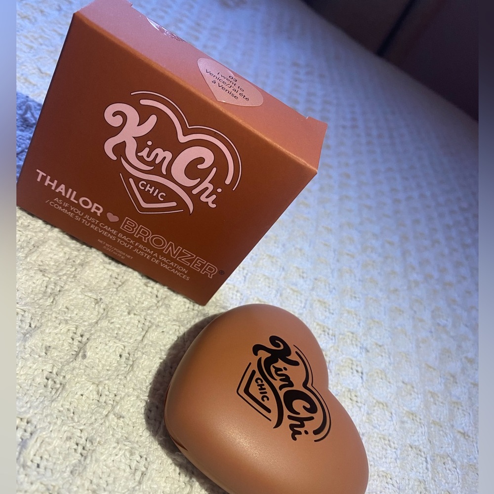Kim chi bronzer